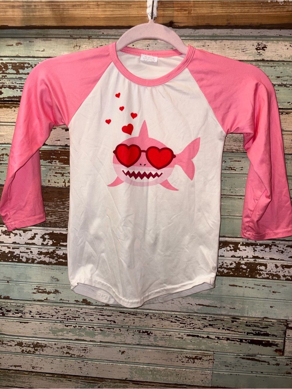Pink & White Heart Shark Raglan Long Sleeve Tee - Kids